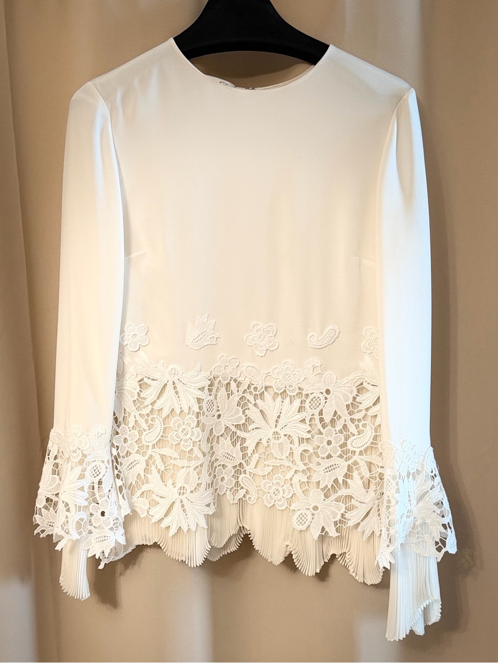 Oscar de la Renta White Lace-Hem Long Sleeve Silk Top